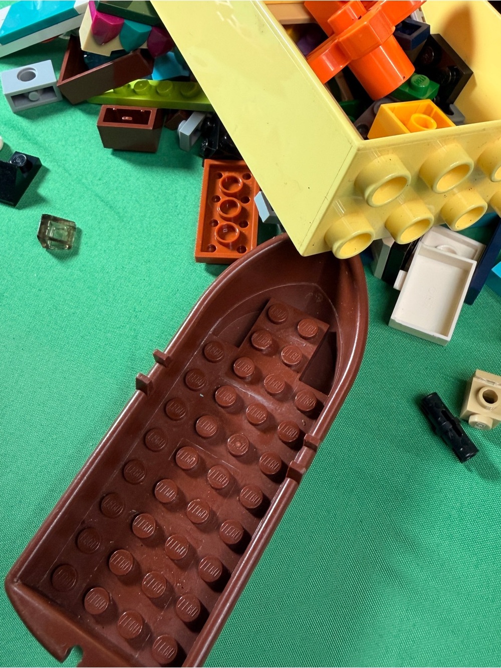 4lb Lego Bulk Lot: Assorted Bricks, Mini-figures used 4 Figure - Picture 5 of 15